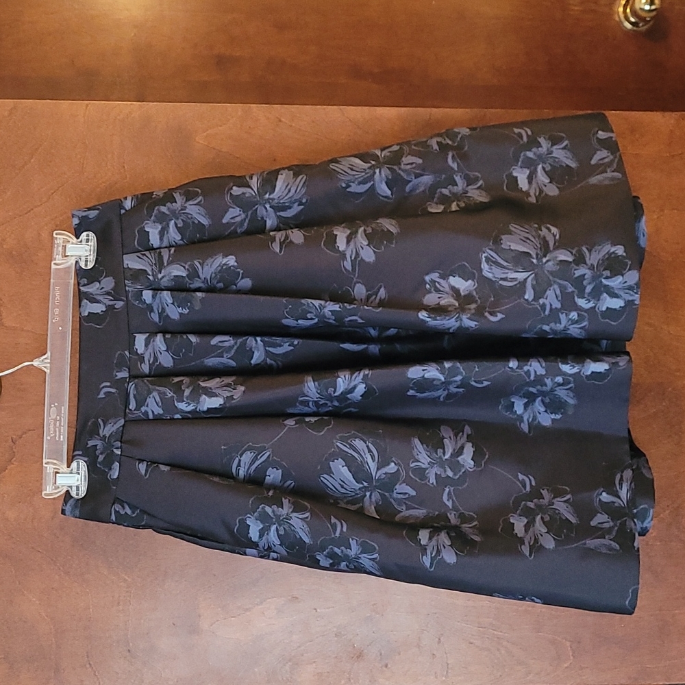 Ann Taylor Pleated A-Line skirt